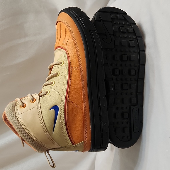 Nike ACG Woodside 2 High-top Boots (Big Kids Size 4Y) - Picture 5 of 16